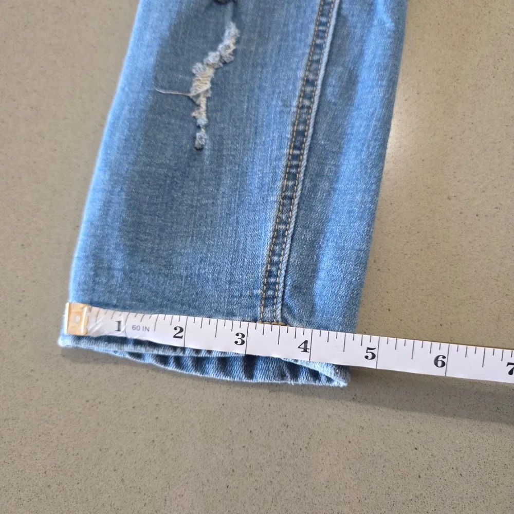Rue21 Womens Light Wash Distressed Ripped Skinny Jeans Size 3/4‎ 1408